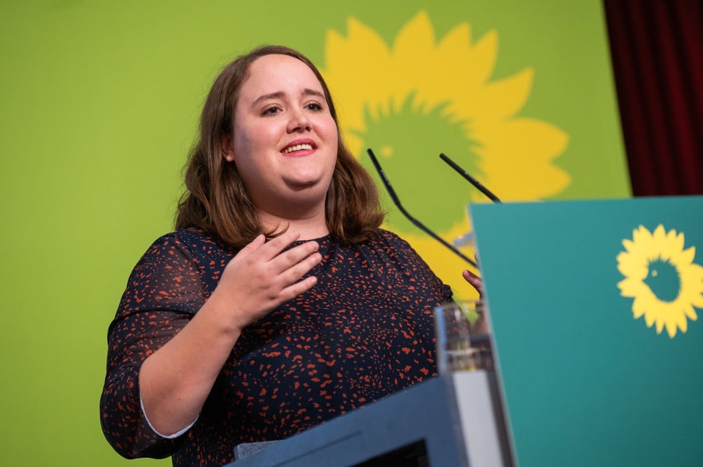 Ricarda Lang, Bundesvorsitzende von Bündnis 90/Die Grünen, spricht.