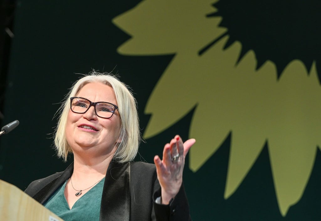 Alexandra Pichl, Landesvorsitzende von Bündnis 90/Die Grünen, spricht .