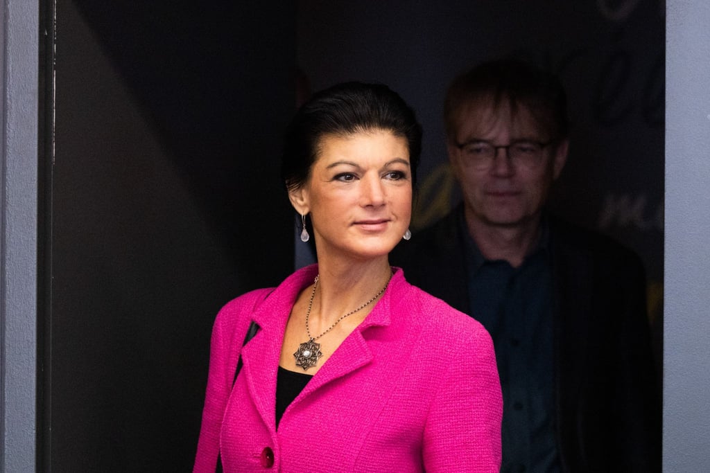 Sahra Wagenknecht, Parteivorsitzende Bündnis Sahra Wagenknecht, betritt kürzlich den Raum einer Pressekonferenz in Mainz.