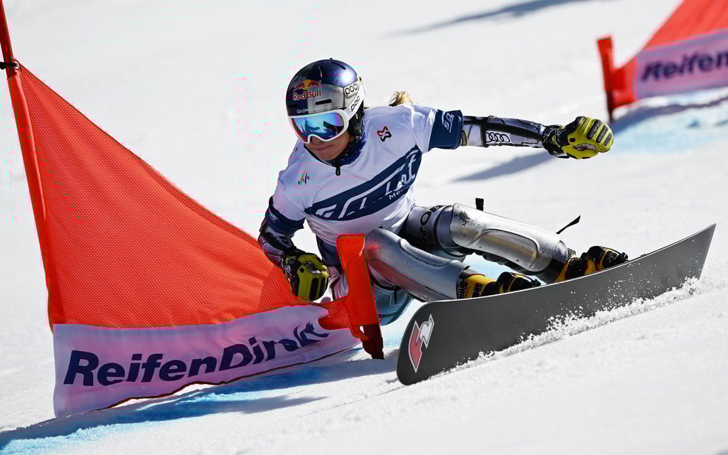 Die tschechische Allrounderin Ester Ledecka meldet sich eindrucksvoll im Snowboard-Weltcup zurück.
