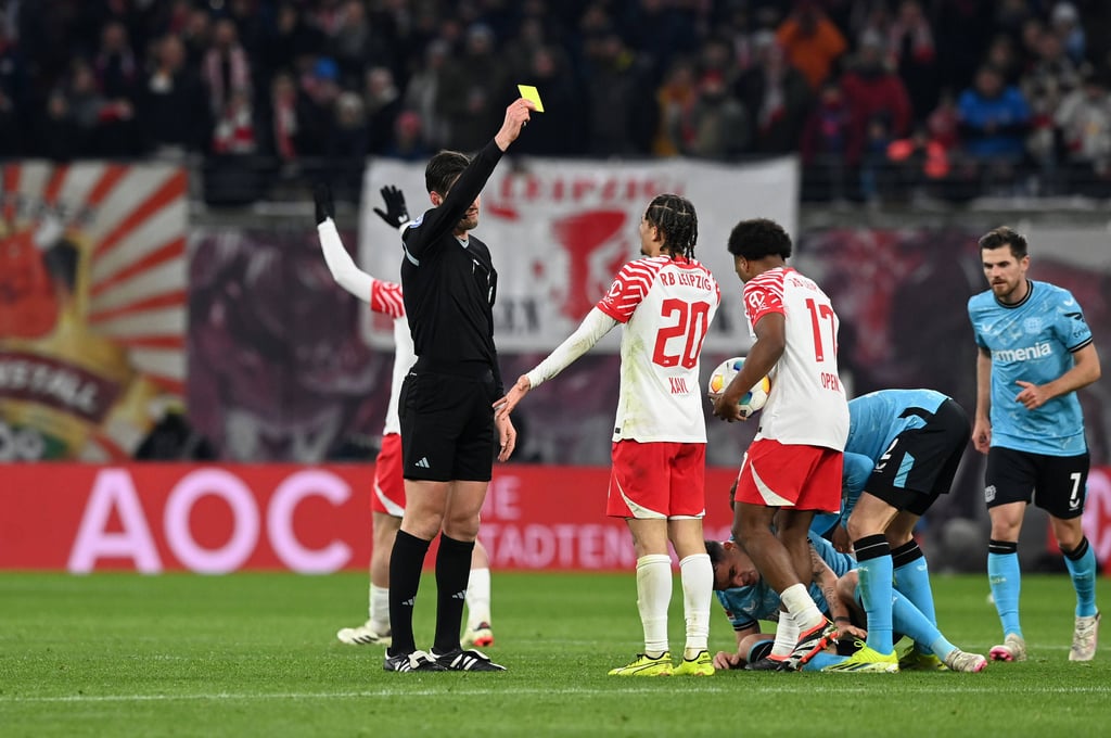 Bekommt seine 5. Gelbe Karte: RB Leipzigs Xavi Simons