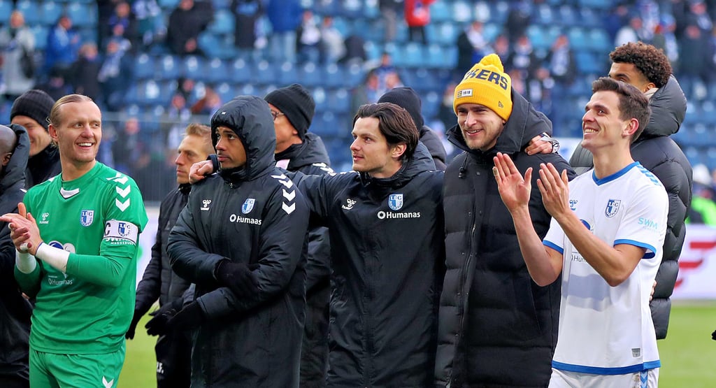 Holten mit dem 1. FC Magdeburg in der 2. Bundesliga den 23. Punkt: Dominik Reimann, Xavier Amaechi, Jean Hugonet, Julian Pollersbeck und Tobias Müller (v. l. n. r.).