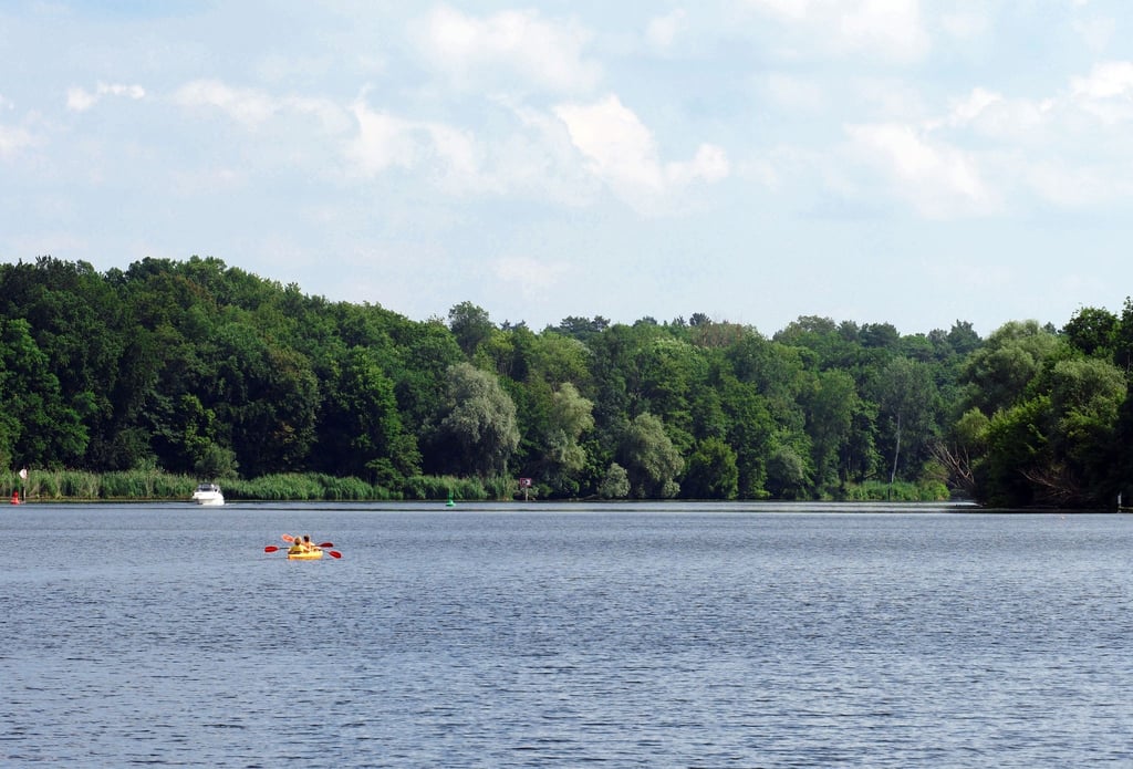Ein Paddelboot auf dem Griebnitzsee.