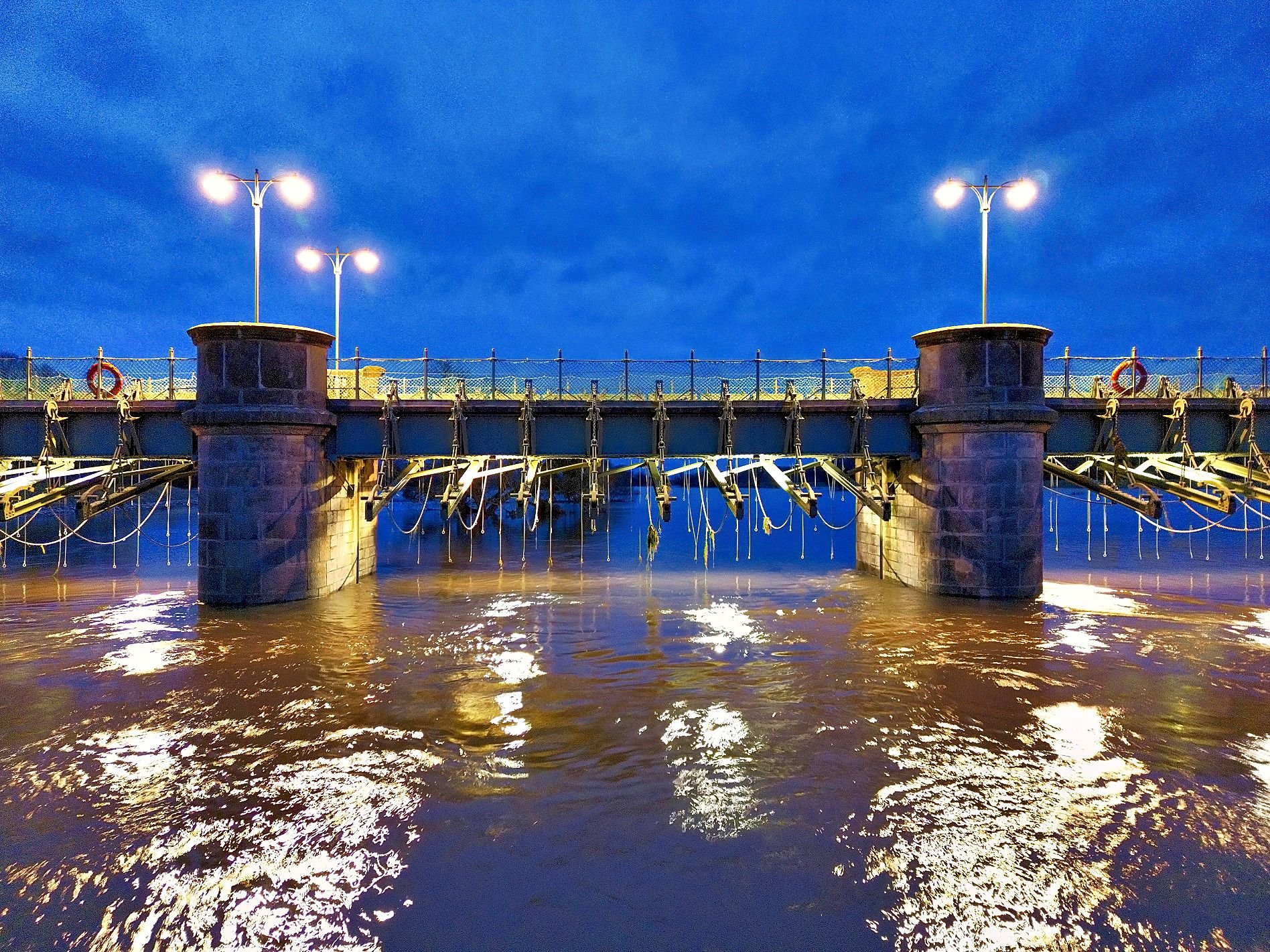 Hochwasser: Das Landesamt für Hochwasserschutz bilanziert den Einsatz rund um das Pretziener Wehr wegen der steigenden Elbepegel.