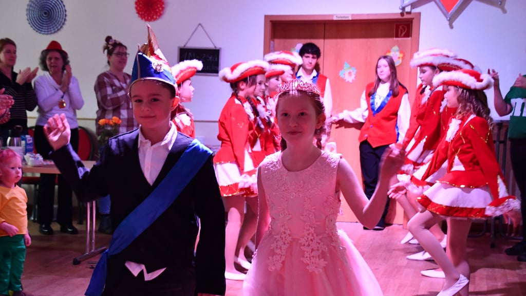 Das Kinderprinzenpaar: Lena I. und Felix I.