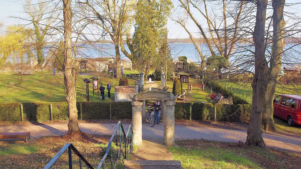 Auf dem Nagel-Areal am Arendsee, dem Garten Eden, soll es am 28. März anlässlich des 150. Geburtstages von Gustav Nagel Führungen geben. Vorher werden dort Arbeitseinsätze des Fördervereins stattfinden. Auch Jeetzeschüler packen mit an.