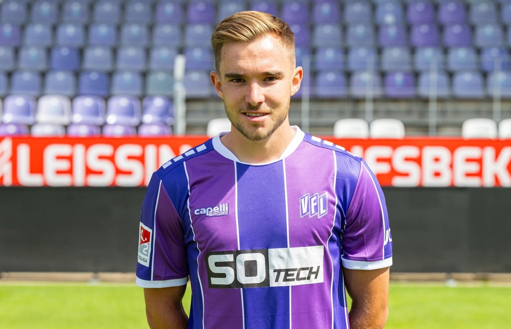 Lars Kehl beim Fototermin des VfL Osnabrück.