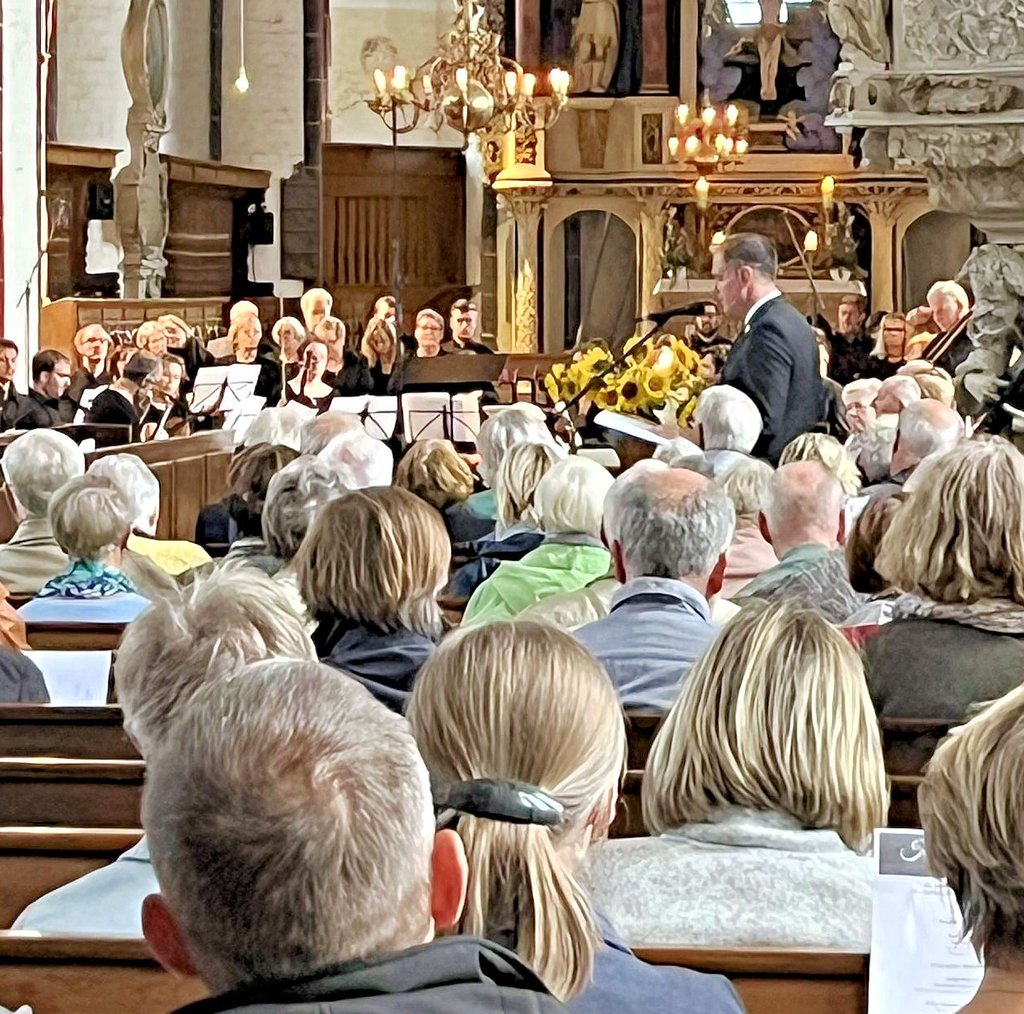 Die Kirche während des Festkonzerts am 3. Oktober.