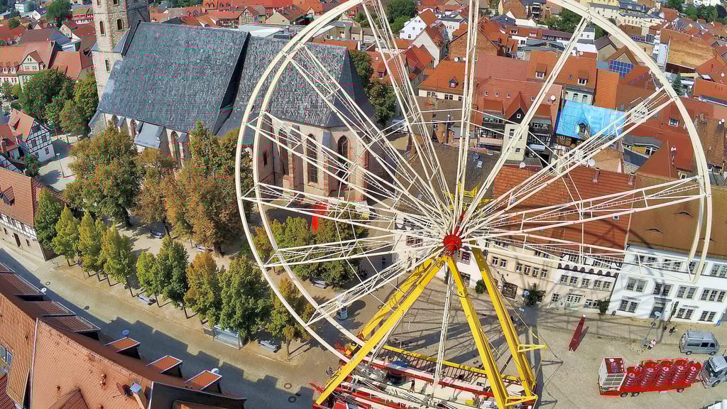 Ein großes Riesenrad mitten in der Stadt - das gab es schon.