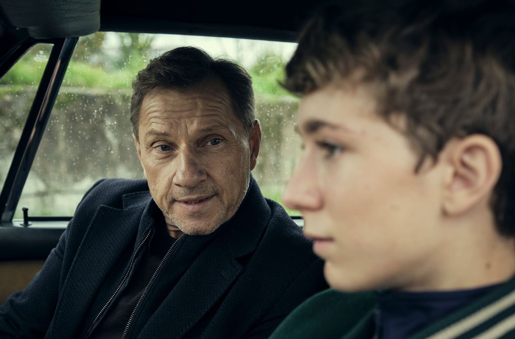 Im „Tatort: Zerrissen“ waren Thorsten Lannert (Richy Müller, l) und der junge David (Louis Guillaume) zu sehen - aber minutenlang nicht zu hören.
