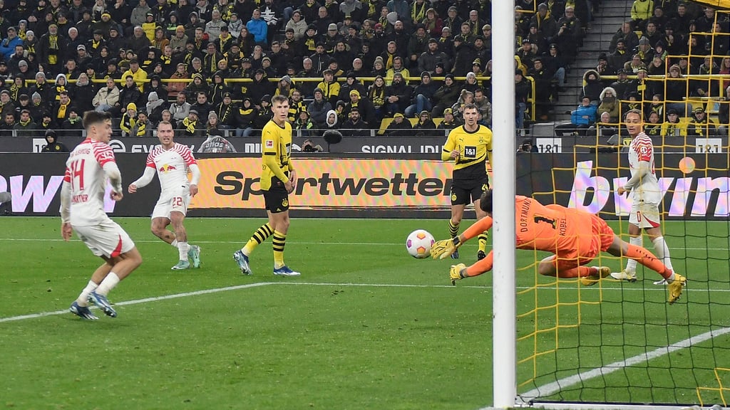 David Raum von RB Leipzig hatte laut einer Datenanalyse das meiste Glück aller Bundesliga-Spieler bei seinen Torbeteiligungen in dieser Saison.