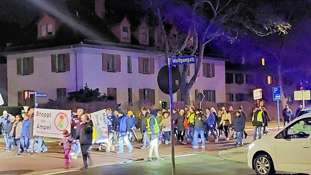 Die Reihen der Montagsspaziergänger haben sich in Köthen im Laufe der Zeit mächtig gelichtet.