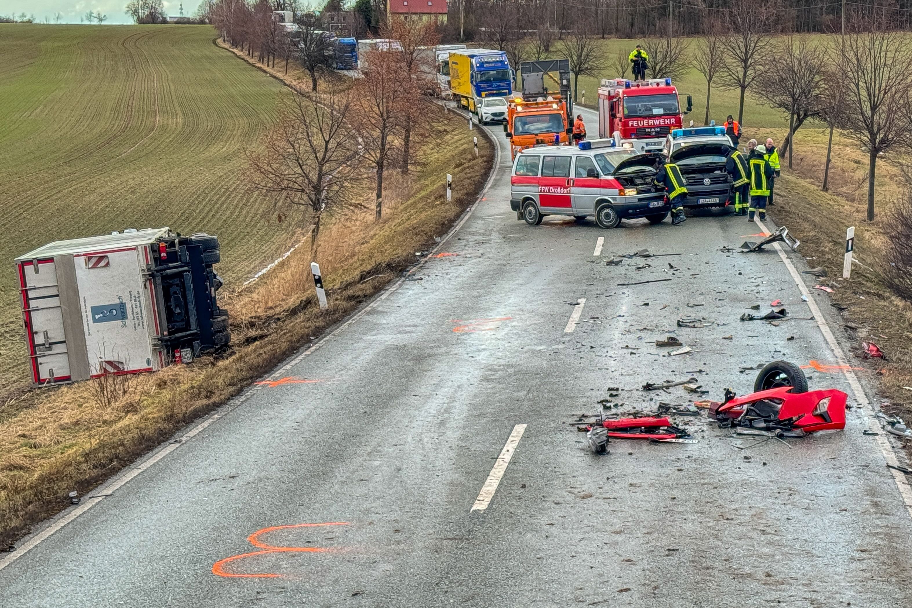 Mit Video: Drei Verletzte Nach Unfall Auf B2 Bei Giebelroth