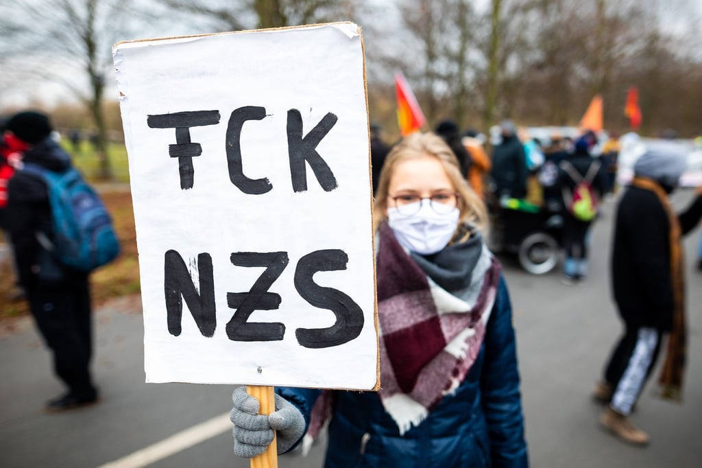 Städte und Gemeinden Kommunen unterstützen Demos und warnen vor extremen Parteien