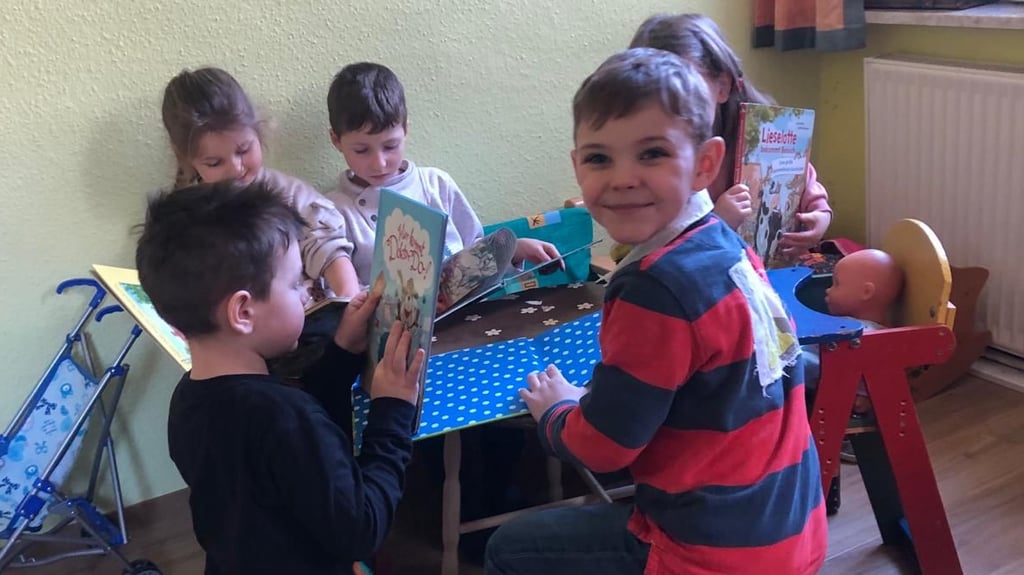 Spielzeit im Kindergarten "Räuberberg" in Bretsch bei Seehausen (Altmark). Der Ort hat im Jahr 2023 Einwohner verloren.