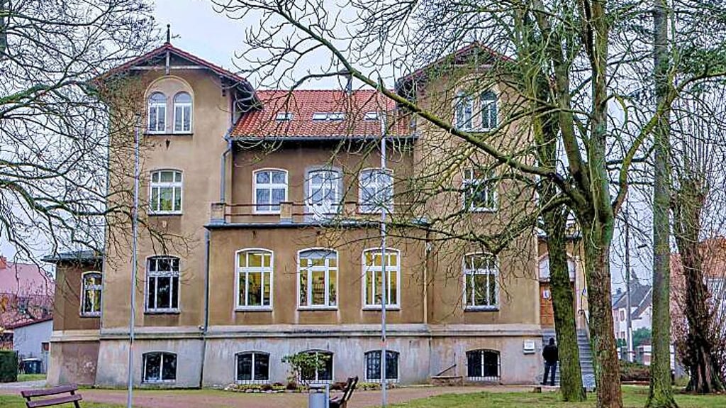 14 Ehen wurden 2023 im Rathaus von Oranienbaum geschlossen. 43 Eheschließungen waren es im Rathaus Wörlitz und immerhin sechs im Schloss von Oranienbaum.