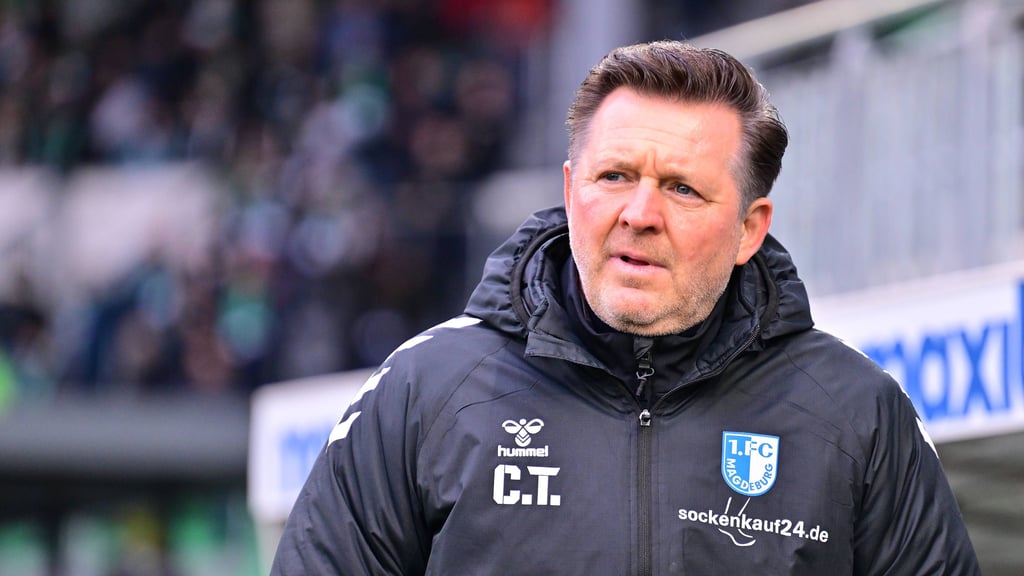 Christian Titz freut sich über eine entspannte Personalsituation beim 1. FC Magdeburg vor dem Spiel bei Eintracht Braunschweig in der 2. Bundesliga.