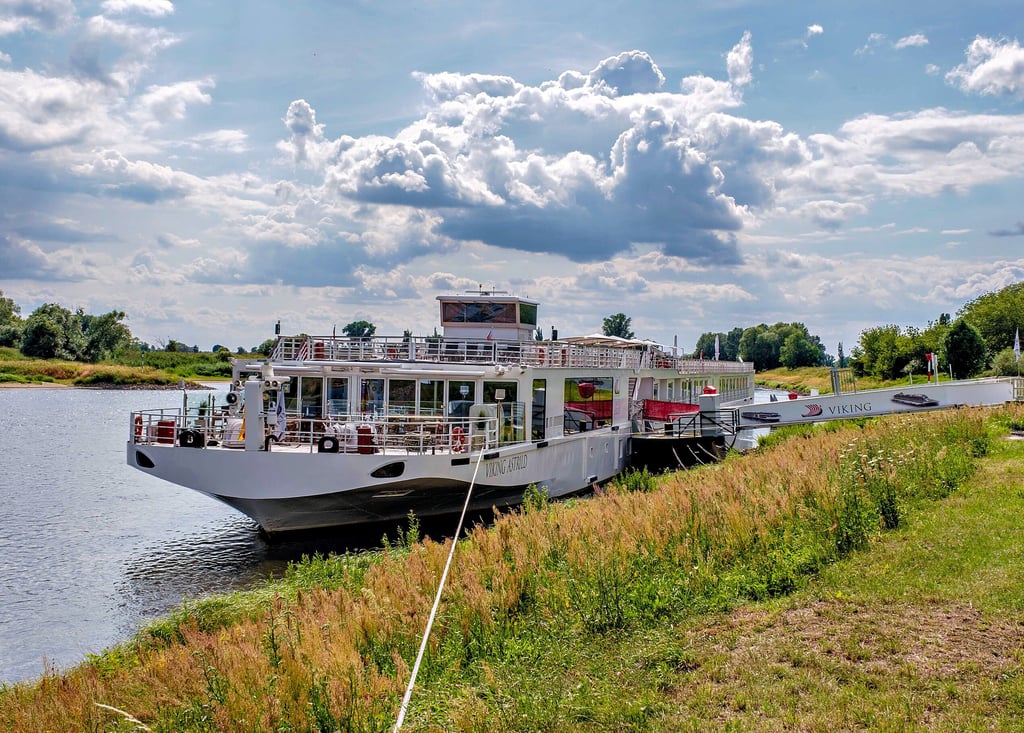 In Sachsen-Anhalt ist Wittenberg ein beliebtes Ziel für Kreuzfahrtgäste. Müssen Tagesgäste bald einen extra Beitrag zahlen? Die Kreuzfahrten müssen wegen des Niedrigwassers in der Elbe im Sommer meist Pausen einlegen. Saison ist von März bis Ende Dezember.