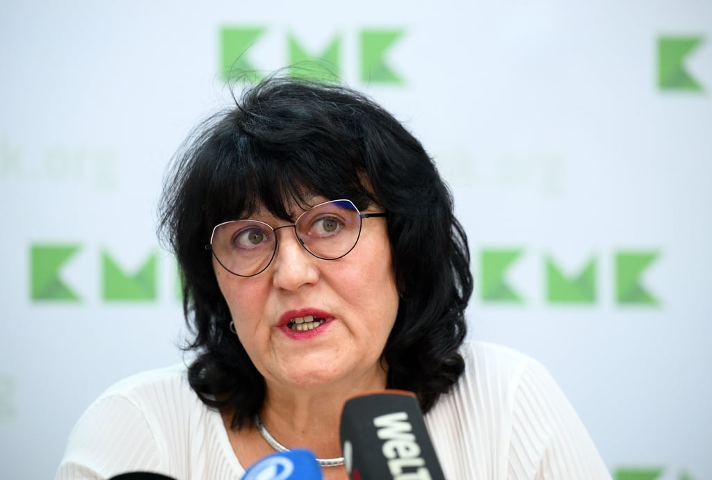 Wie schnell reagierte Bildungsministerin Eva Feußner auf Vorwürfe in der Job-Äffäre rund um einen Intel-Posten? Auf diese Frage verlangt die Opposition eine Antwort.