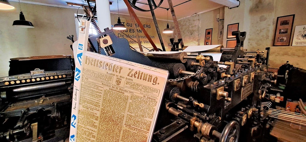 1889 wurde die Druckerei Heise in Hettstedt gegründet und brachte noch in ihrem Gründungsjahr die erste Ausgabe der „Hettstedter Zeitung“ heraus. 1941 wurde die Zeitung eingestellt.