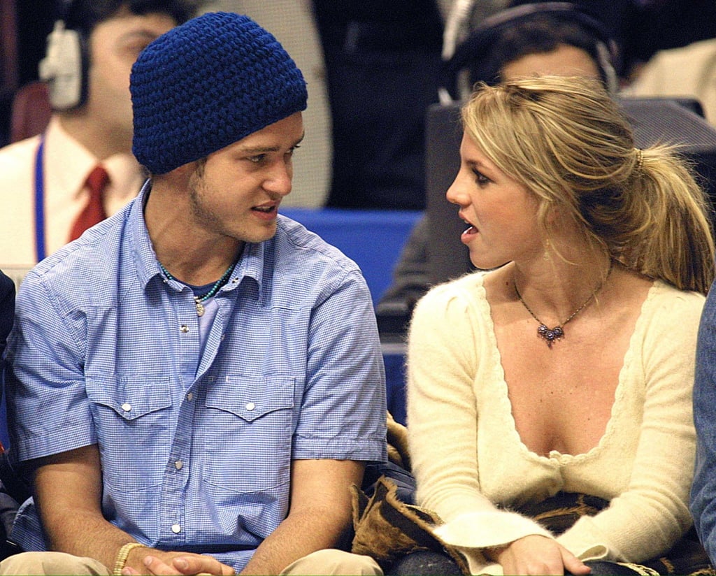 Britney Spears zusammen mit ihrem damaligen Freund Justin Timberlake bei einem NBA All-Star Game im Jahr 2002.