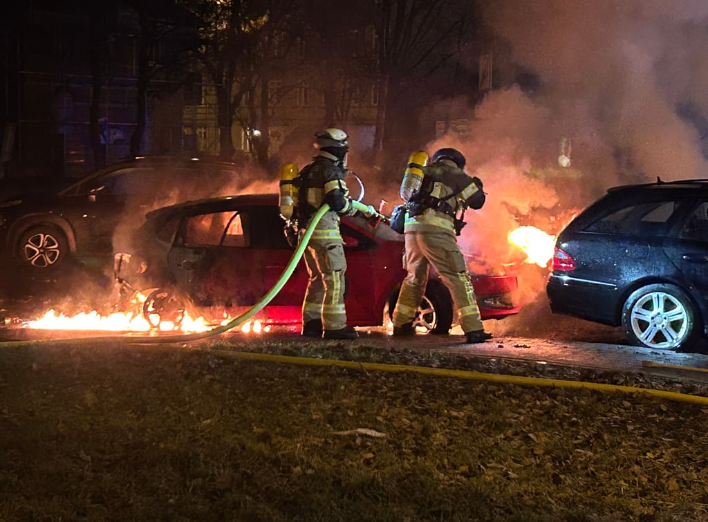 In Magdeburg hat ein Auto Feuer gefangen.
