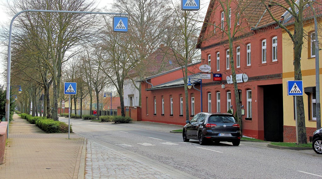 Der Zebrastreifen in der Eilsleber Ernst-Thälmann-Straße bleibt unverändert, ebenso jener über die B 245 in der Ortslage Ummendorf.