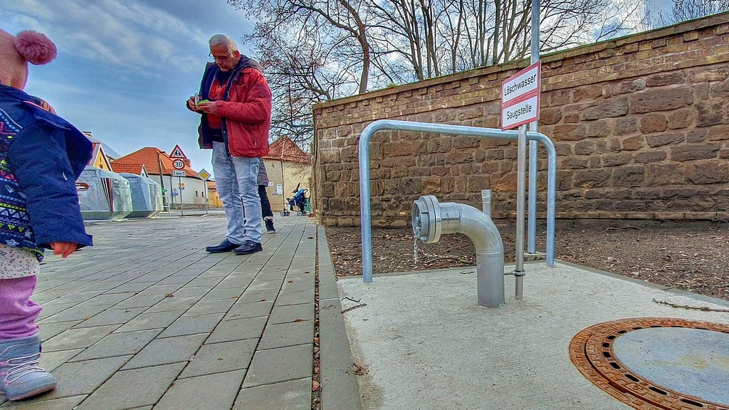 Unter dem Pflaster und dem Containerstellplatz an der Seelandstraße ist die neue Wilslebener Löschwasserzisterne.