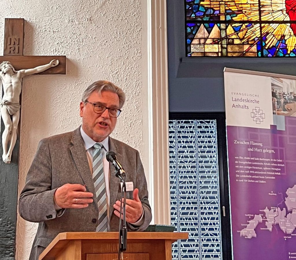Die Landeskirche Anhalt sucht einen Nachfolger von Kirchenpräsident Joachim Liebig.
