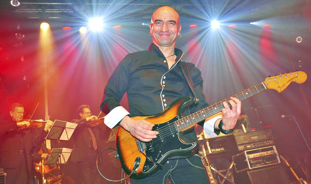 Silvio Jänicke, Gitarrist von „Tänzchentee“, freut sich mit seinen Bandkollegen auf die 19. Auflage der Bernburger Musiknacht.