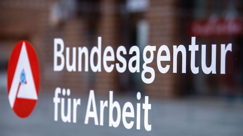 Blick auf eine Büro der Bundesagentur für Arbeit.