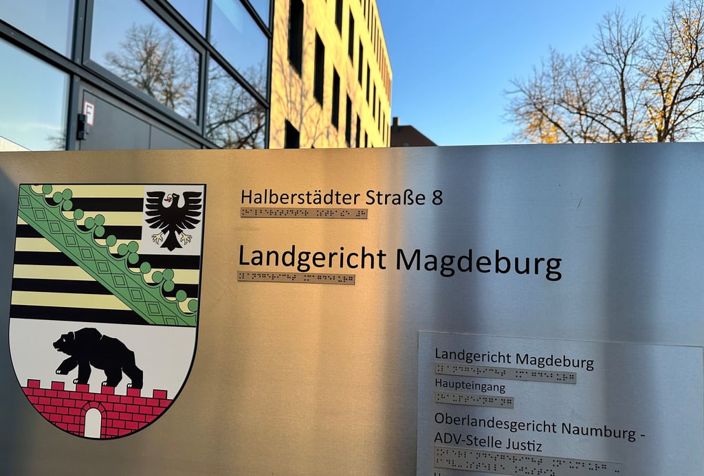 Vor dem Landgericht Magdeburg beginnt jetzt der Prozess gegen zwei mutmaßliche Räuber.
