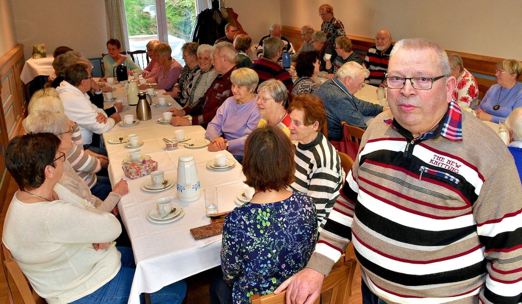 Udo Kreiseler ist Vorsitzender der Seniorenabteilung des Vereins „Zukunft Latdorf“. Jeden letzten Montag im Monat ist Treffpunkt in der Gaststätte von Thomas Simoneit am Sportplatz in Latdorf.