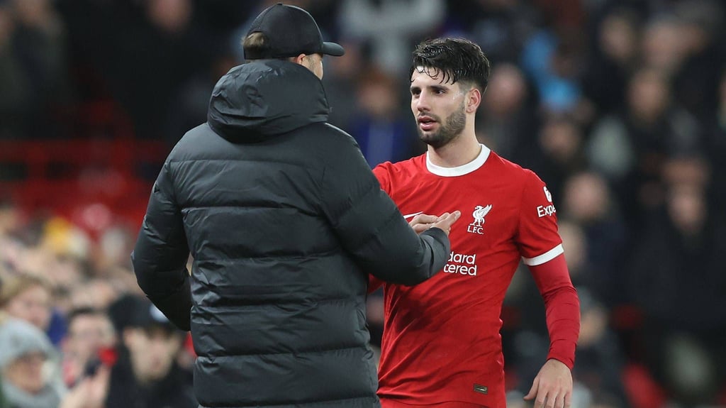 Dominik Szoboszlai mit Jürgen Klopp beim Sieg über Chelsea.