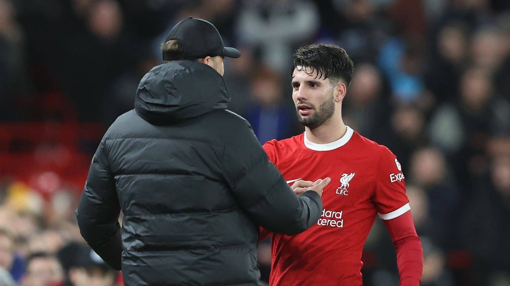 Dominik Szoboszlai mit Jürgen Klopp beim Sieg über Chelsea.