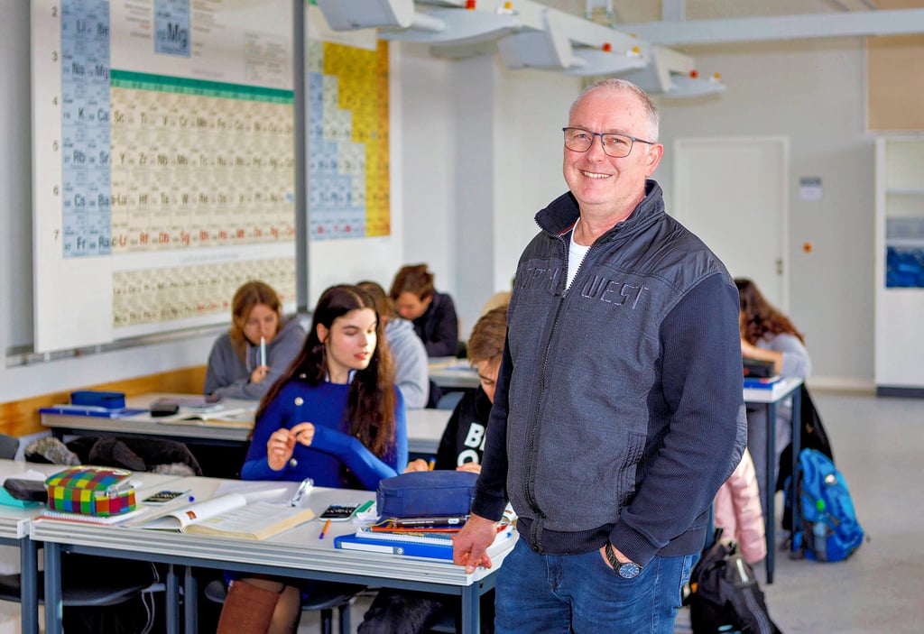 Michael Kerta unterrichtet in der 12. Klasse Mathe. Seit Mittwoch ist der 55-Jährige nun offiziell Schulleiter des Geschwister-Scholl-Gymnasiums.
