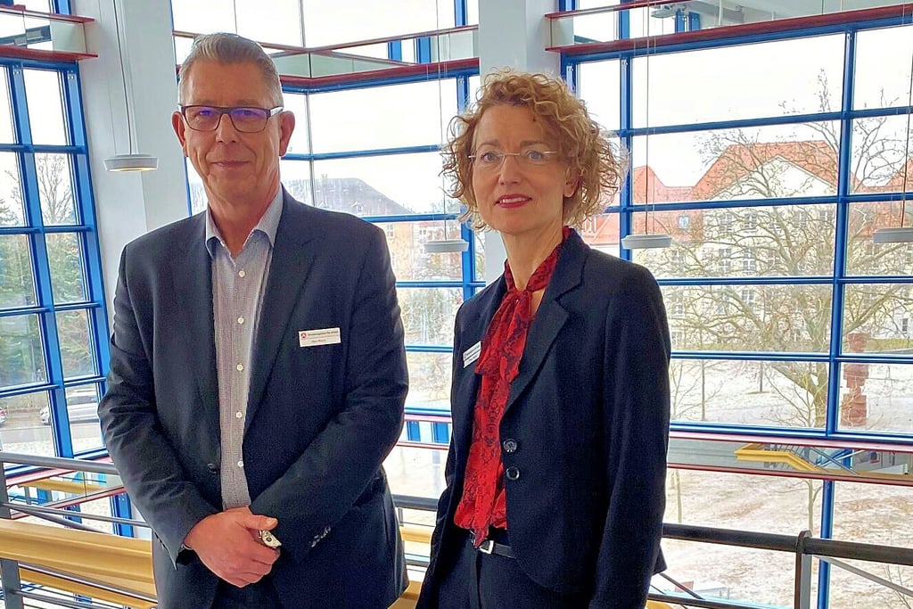 Olaf Ruch, Vorsitzender der Geschäftsführung, und Isabelle Ziegler, Geschäftsführerin Operativ der Arbeitsagentur Sachsen-Anhalt Ost