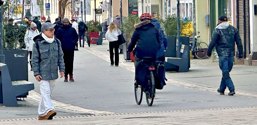 Radfahren in der Einkaufsmeile: Schon jetzt Realität.