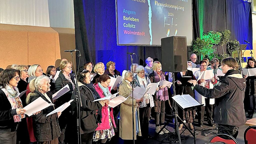 Musikalisch umrahmt wurde der Neujahrsempfang von den Kirchenchören der Region unter Leitung von Stefanie Schneider.