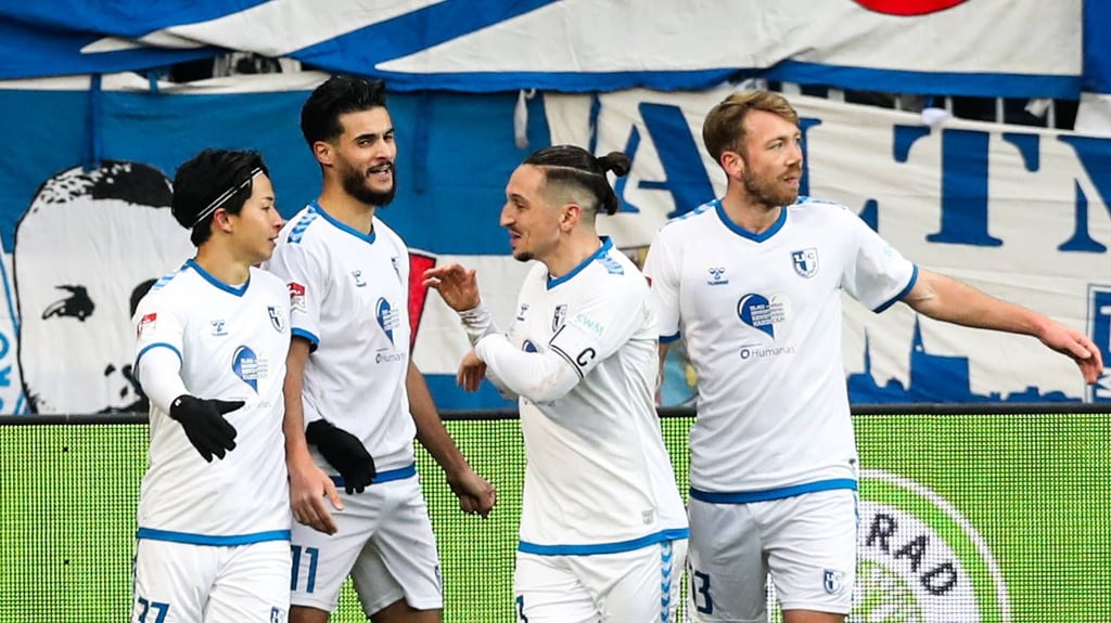 Die Spieler vom 1. FC Magdeburg. Gegen Holstein Kiel muss Cheftrainer Christian Titz auf einigen Positionen umbauen.