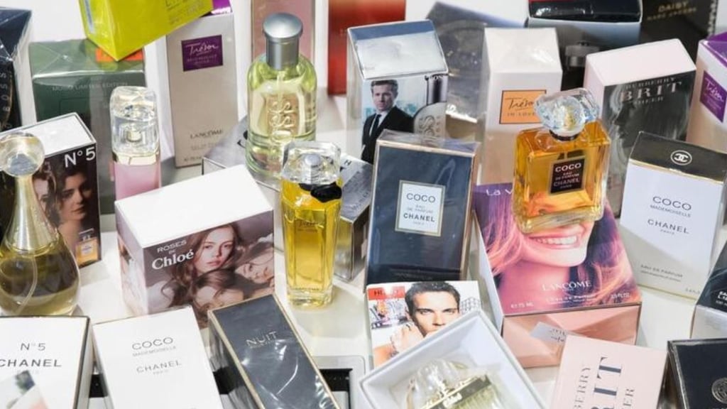 In einem Markt in der Dieselstraße in Halle stahlen drei Männer Waren im Wert von hunderten Euro.