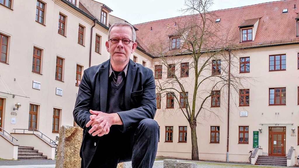 Professor Dr. Peer Pasternack lebt und arbeitet in der Lutherstadt und hat sich im Rahmen seiner Forschungen, unter anderem als Zeithistoriker, auch intensiv mit dem Begriff Demokratie auseinandergesetzt.