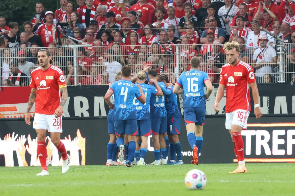 Leipziger Jubeltraube im Hinspiel gegen Union Berlin.