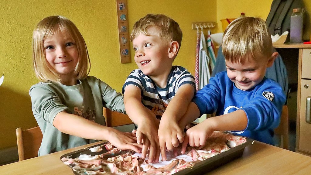 Die Kinder haben Spaß in ihrer Kita in Uftrungen.
