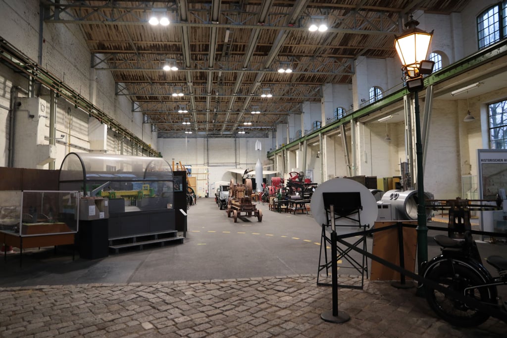 Blick in die Ausstellungshalle des Technikmuseums.