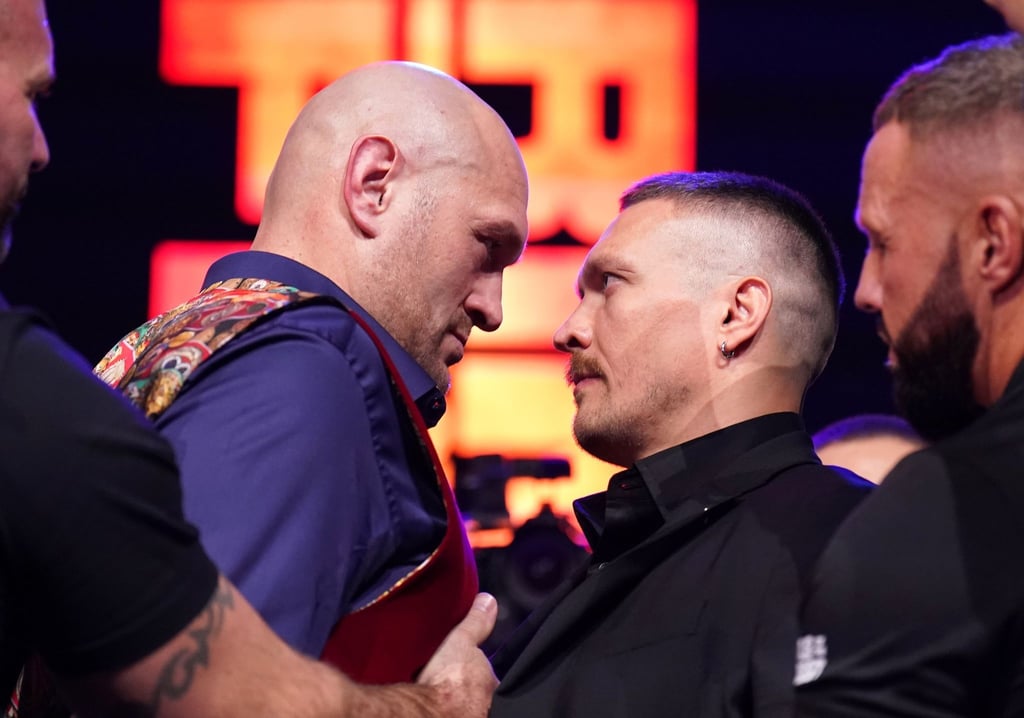 Der WM-Kampf zwischen Tyson Fury (l) und Alexander Usyk soll nun am 18. Mai in Saudi-Arabien stattfinden.