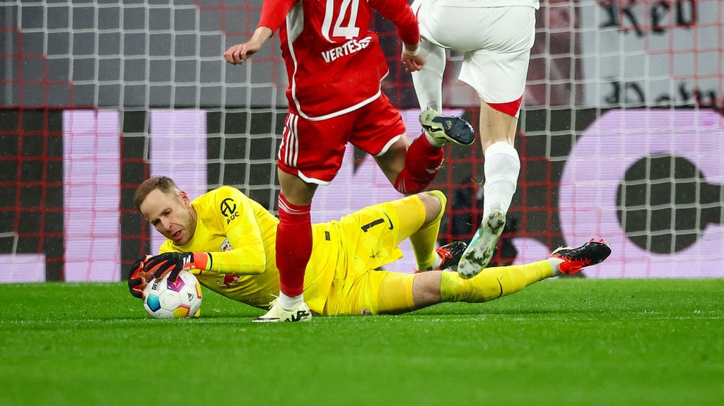 Einzige brenzlige Situation: Peter Gulacsi gegen Yorbe Vertessen.