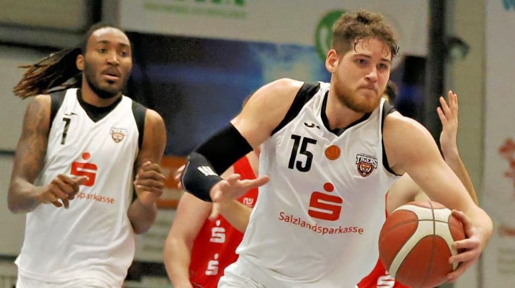 Benjamin Höhmann (rechts) erzielte 15 Punkte beim Erfolg der Aschersleben Tigers in der 1. Regionalliga Nord.