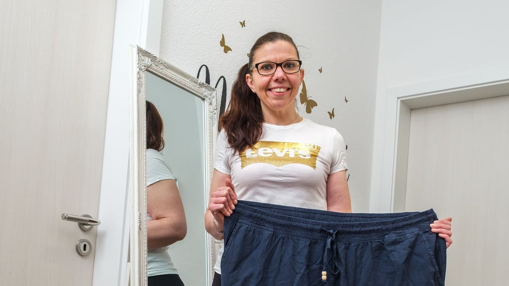 80 Kilo abgenommen: Das war einmal eine Hose von Julia Kitzmann.