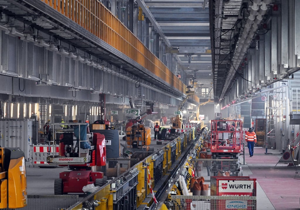 Die Halle 2 des neuen ICE-Bahnwerks.